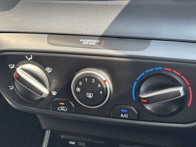 Hyundai BAYON SE Connect 1.0 T-GDI MHEV 48V