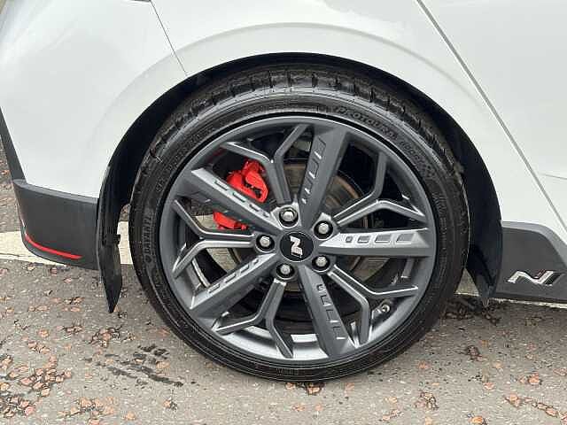 Hyundai I20 N 1.6 T-GDI 204PS Polar White with Phantom Black Roof