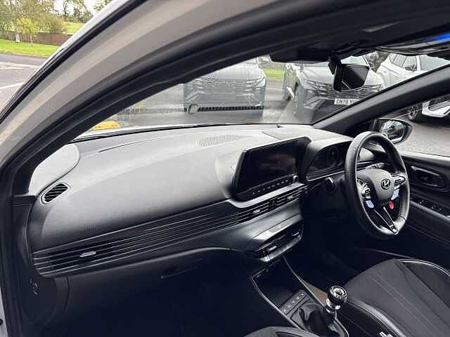 Hyundai I20 N 1.6 T-GDI 204PS Polar White with Phantom Black Roof