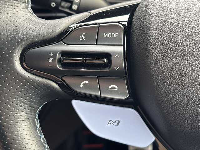 Hyundai I20 N 1.6 T-GDI 204PS Polar White with Phantom Black Roof
