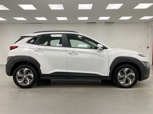 Hyundai KONA 1.6 GDi Hybrid SE Connect 5dr DCT WHITE