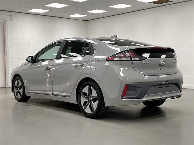 Hyundai IONIQ 1.6 GDi Hybrid Premium SE 5dr DCT