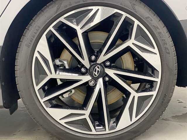 Hyundai IONIQ 6 168kW Premium 77kWh 4dr Auto SILVER