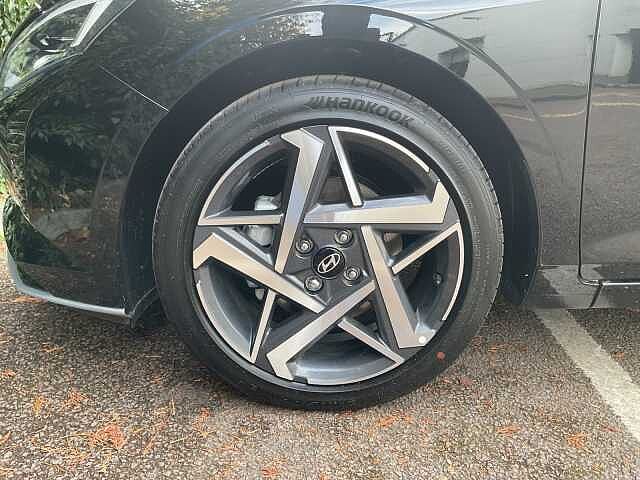Hyundai I20 1.0T GDi Premium 5dr DCT Phantom Black