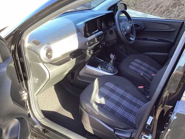 Hyundai i10 1.2 [79] Premium 5dr Auto [Nav]