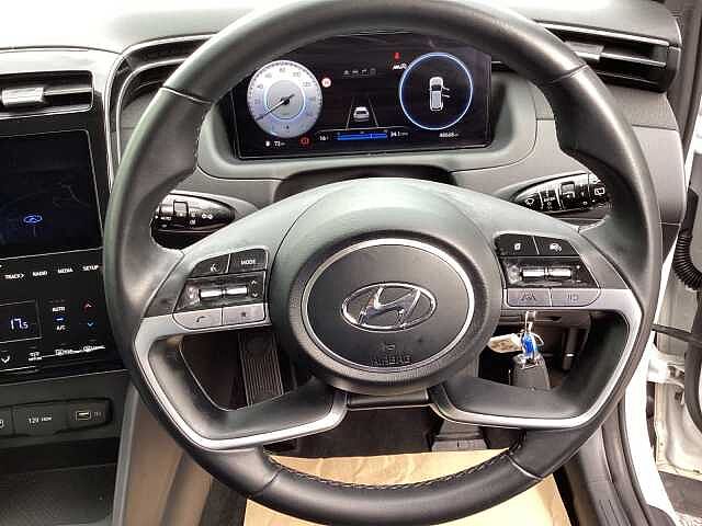 Hyundai TUCSON 1.6 TGDi SE Connect 5dr 2WD White