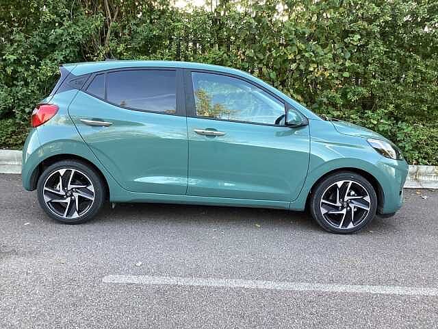 Hyundai i10 1.2 [79] Premium 5dr [Nav]