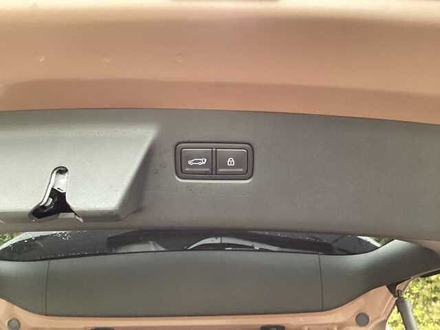 Hyundai Santa Fe 1.6 TGDi Hybrid Calligraphy 5dr 4WD Auto