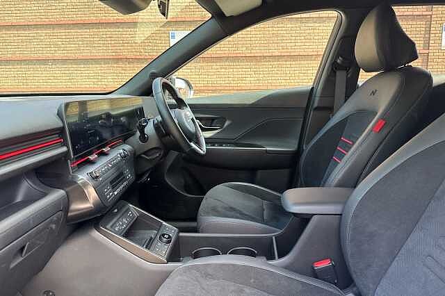 Hyundai KONA 1.6 Hybrid 129 N Line S 5dr DCT Abyss Black