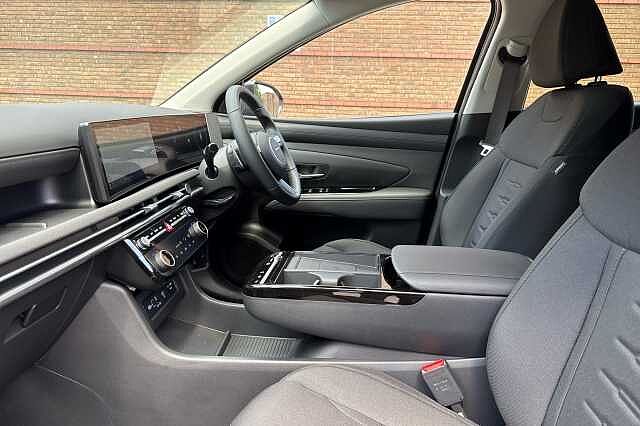 Hyundai TUCSON 1.6T Hybrid Advance 5dr Auto Abyss Black