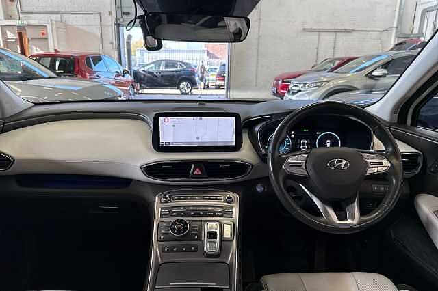 Hyundai SANTA FE 1.6 TGDi Hybrid Ultimate 5dr 4WD Auto White
