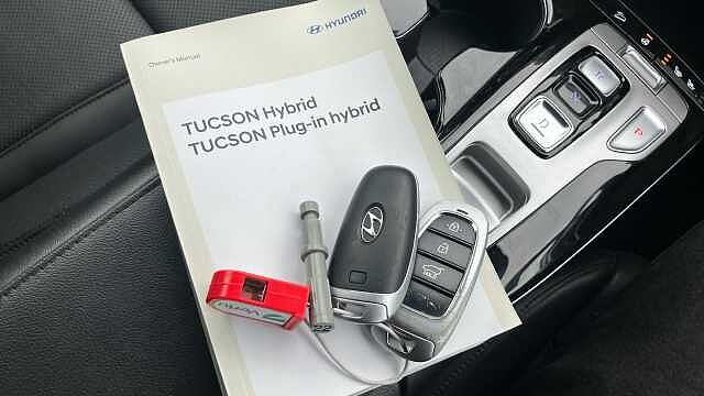 Hyundai TUCSON 1.6 TGDi Hybrid 230 Ultimate 5dr 2WD Auto Hybrid Estate Black