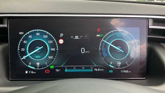 Hyundai TUCSON 1.6 TGDi Plug-in Hybrid Ultimate 5dr 4WD Auto Estate White