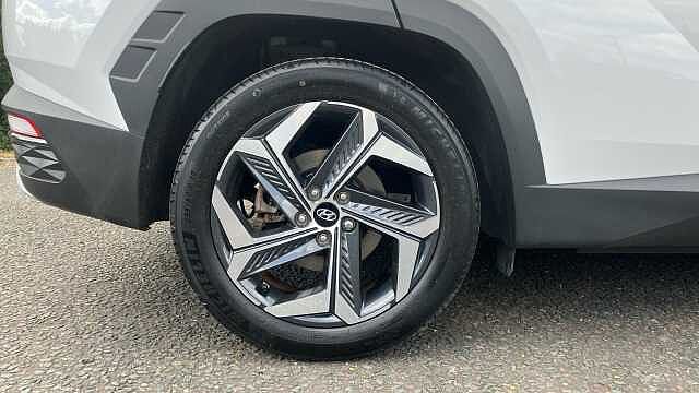 Hyundai TUCSON 1.6 TGDi Plug-in Hybrid Ultimate 5dr 4WD Auto Estate White