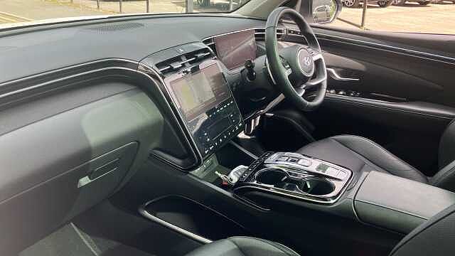 Hyundai TUCSON 1.6 TGDi Plug-in Hybrid Ultimate 5dr 4WD Auto Estate White
