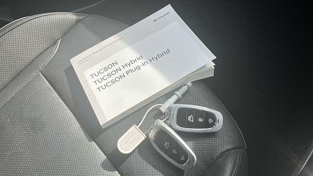 Hyundai TUCSON 1.6 TGDi Hybrid 230 Ultimate 5dr 2WD Auto Hybrid Estate Black