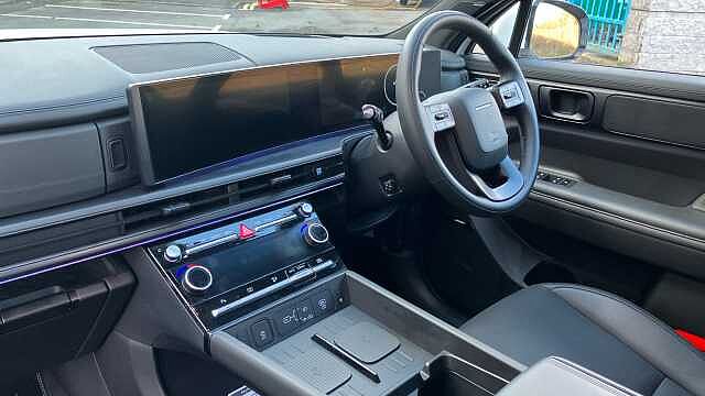 Hyundai SANTA FE 1.6 TGDi Hybrid Calligraphy 5dr 4WD Auto Hybrid Estate