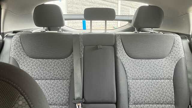 Hyundai IONIQ 1.6 GDi Plug-in Hybrid Premium 5dr DCT Hatchback Silver