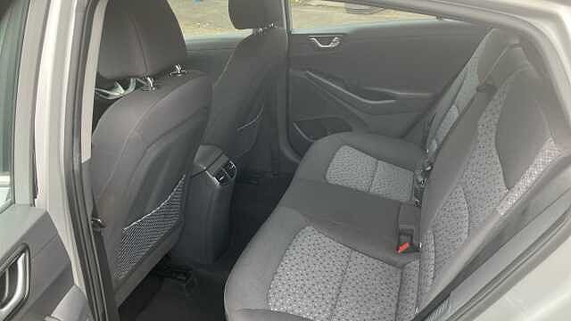 Hyundai IONIQ 1.6 GDi Plug-in Hybrid Premium 5dr DCT Hatchback Silver
