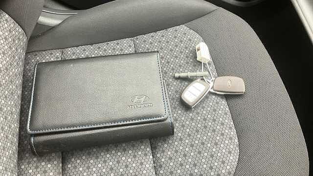 Hyundai IONIQ 1.6 GDi Plug-in Hybrid Premium 5dr DCT Hatchback Silver