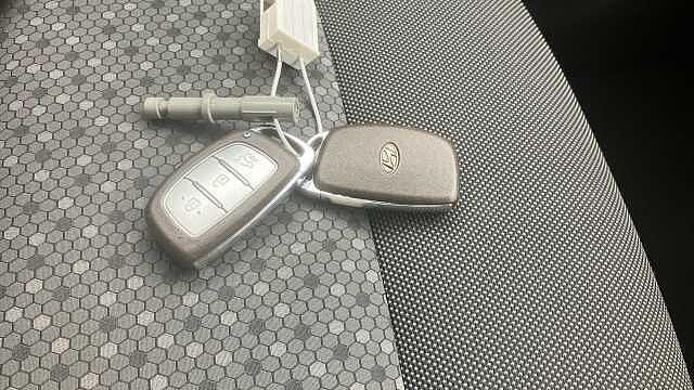 Hyundai IONIQ 1.6 GDi Plug-in Hybrid Premium 5dr DCT Hatchback Silver