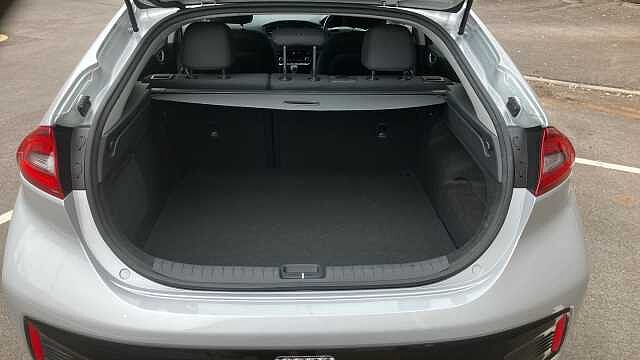 Hyundai IONIQ 1.6 GDi Plug-in Hybrid Premium 5dr DCT Hatchback Silver