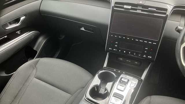 Hyundai TUCSON 1.6 TGDi Hybrid 230 SE Connect 5dr 2WD Auto Hybrid Estate White