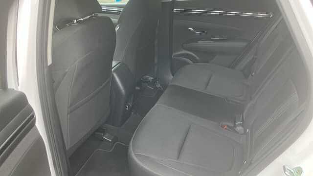 Hyundai TUCSON 1.6 TGDi Hybrid 230 SE Connect 5dr 2WD Auto Hybrid Estate White