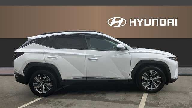 Hyundai TUCSON 1.6 TGDi Hybrid 230 SE Connect 5dr 2WD Auto Hybrid Estate White