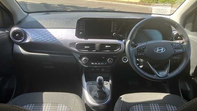 Hyundai i10 1.2 [79] Premium 5dr Auto [Nav] Petrol Hatchback