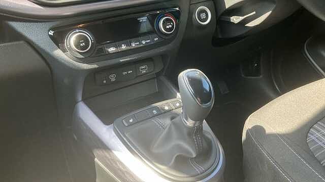 Hyundai i10 1.2 [79] Premium 5dr Auto [Nav] Petrol Hatchback