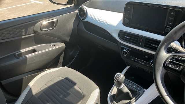 Hyundai i10 1.0 MPi Premium 5dr Petrol Hatchback