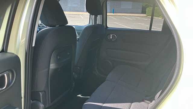 Hyundai INSTER 85kW 02 49kWh 5dr Auto Electric Hatchback