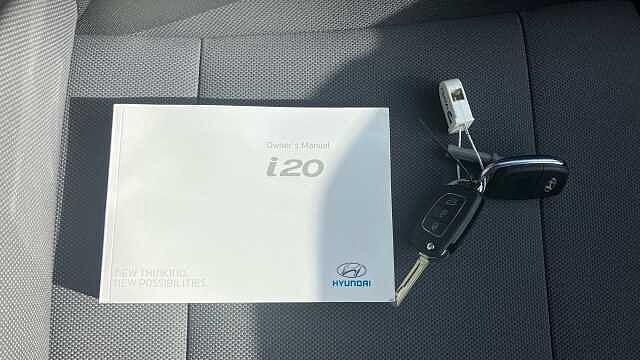 Hyundai I20 1.2 MPi Play 5dr Petrol Hatchback White