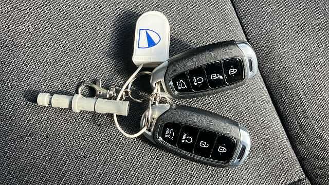Hyundai INSTER 85kW 02 49kWh 5dr Auto Electric Hatchback