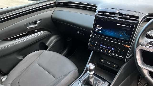Hyundai TUCSON 1.6 TGDi SE Connect 5dr 2WD Petrol Estate White