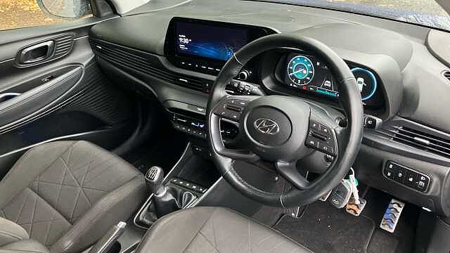 Hyundai BAYON 1.0 TGDi 48V MHEV Premium 5dr Petrol Hatchback Blue