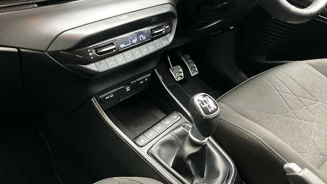Hyundai BAYON 1.0 TGDi 48V MHEV Premium 5dr Petrol Hatchback Blue