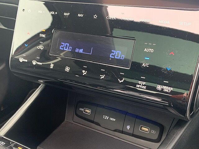 Hyundai TUCSON 1.6 TGDi Hybrid 230 Ultimate 5dr 2WD Auto Red