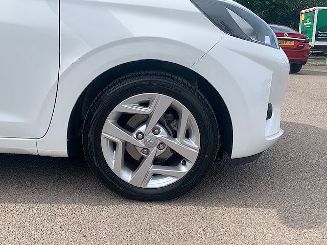 Hyundai i10 1.0 MPi SE Connect 5dr Auto