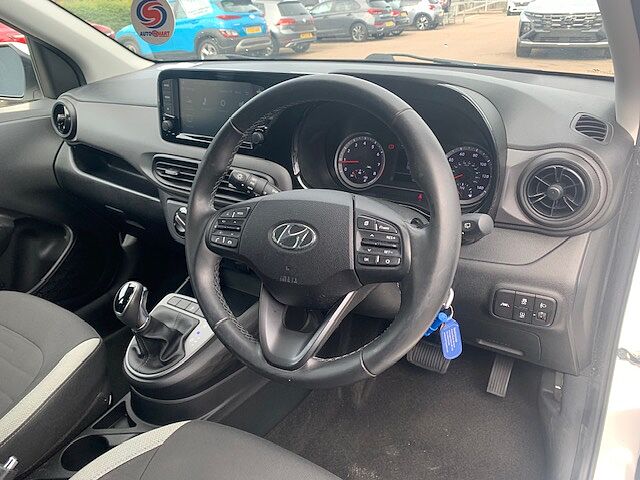 Hyundai i10 1.0 MPi SE Connect 5dr Auto