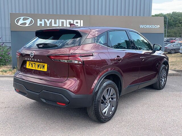 Nissan QASHQAI 1.3 DiG-T MH 158 Acenta Premium 5dr Xtronic Red