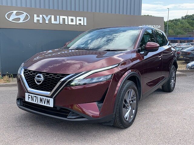 Nissan QASHQAI 1.3 DiG-T MH 158 Acenta Premium 5dr Xtronic Red