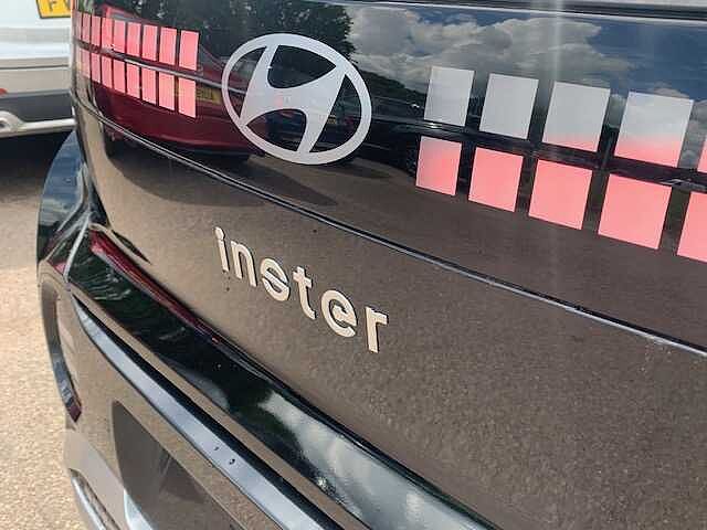 Hyundai INSTER 85kW 02 49kWh 5dr Auto Black