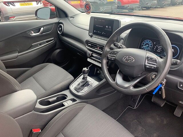 Hyundai KONA 1.6 GDi Hybrid SE Connect 5dr DCT Red
