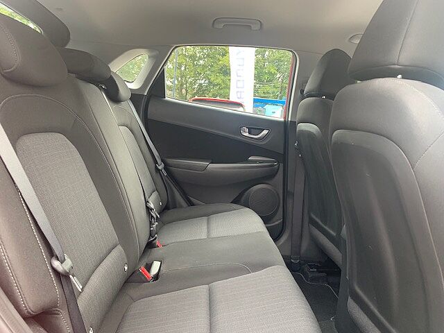 Hyundai KONA 1.6 GDi Hybrid SE Connect 5dr DCT Red