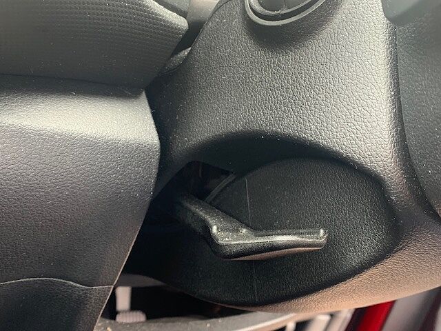 Hyundai KONA 1.6 GDi Hybrid SE Connect 5dr DCT Red