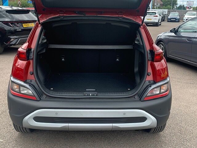 Hyundai KONA 1.6 GDi Hybrid SE Connect 5dr DCT Red