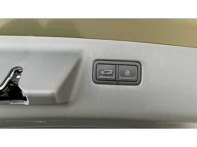 Hyundai SANTA FE SANTA FE 1.6 TGDi Plug-in Hybrid Ultimate 5dr 4WD Auto Green
