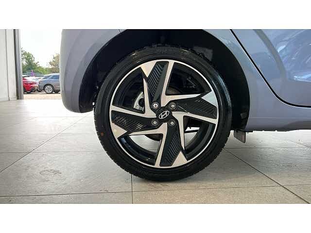Hyundai i10 i10 5Dr HAT 1.2 MPi 79ps Premium NAV AU